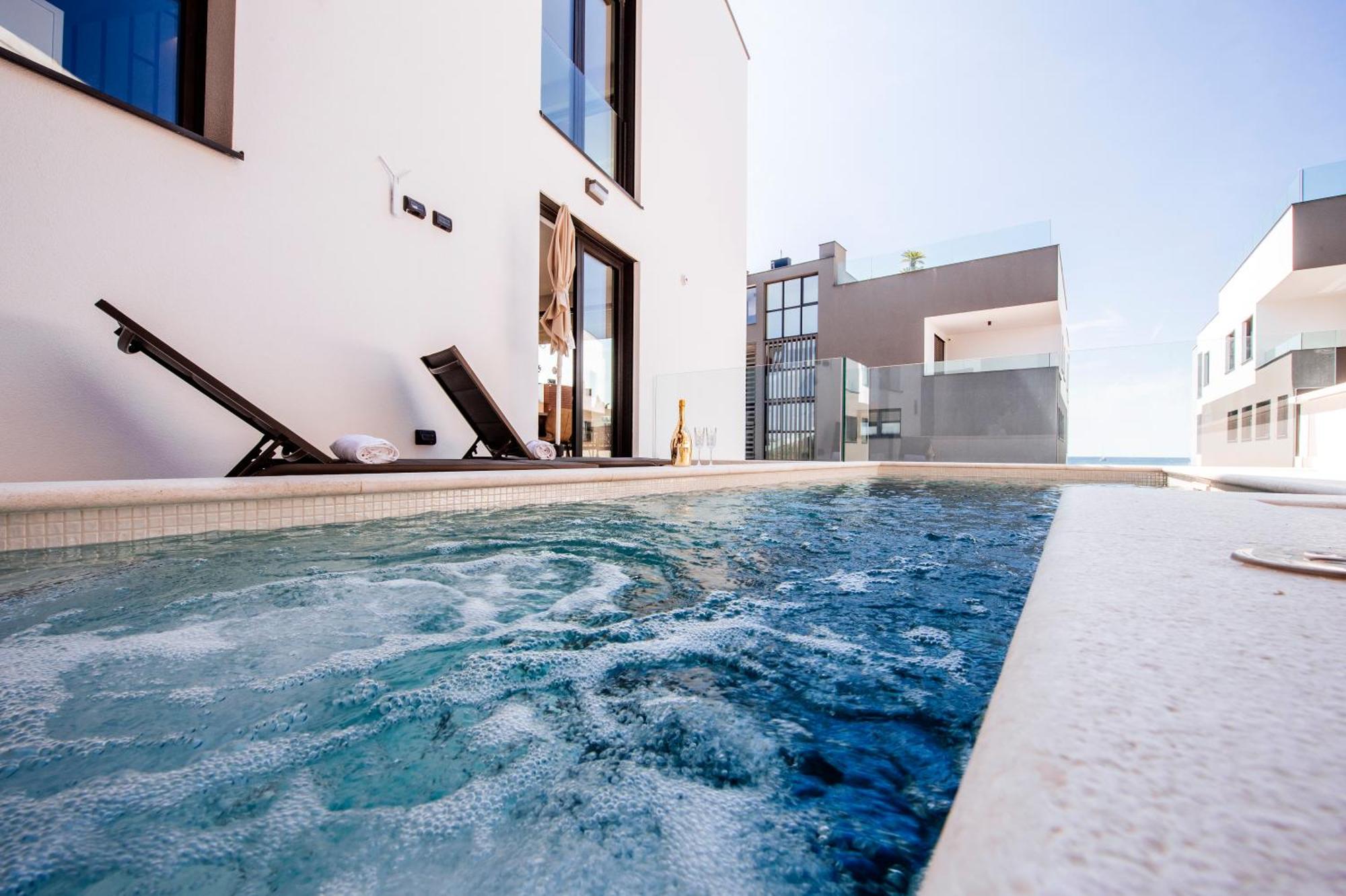 Sukošan Crystal Holiday Residence II מראה חיצוני תמונה
